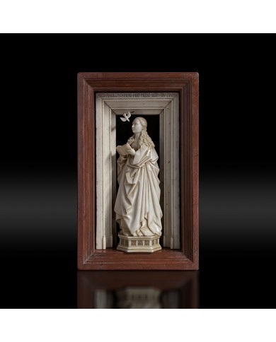 Virgen-anunciación-díptico-Van-Eyck-en-capilla Virgen-anunciación-díptico-Van-Eyck-en-capilla