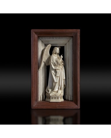 Ángel-anuciación-díptico-Van-Eyck-en-capilla Ángel-anuciación-díptico-Van-Eyck-en-capilla