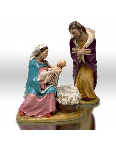 Nacimiento con La virgen, el niño y San José en alabastro policromado Nacimiento con La virgen, el niño y San José en alabastro policromado